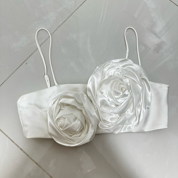 Zara Rose Appliqué White Crop Top - Picture 7 of 10